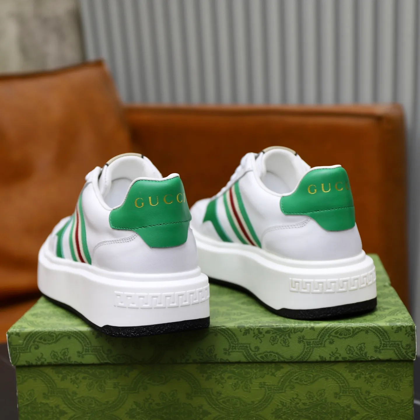 Ex-factory price: 462💰🙅‍♂️🙅‍♂️🙅‍♂️ Brand: GUCCI Standard code: 38-44 (45 customized) Grade: Same as the official website Material: Original cowhide material stitching Comfortable sheepskin lining Lightweight and wear-resistant sports outsole Style category: Men's fashionable casual shoes Running sneakers Distinguished luxury brand elements Top luxury Color: actual picture color